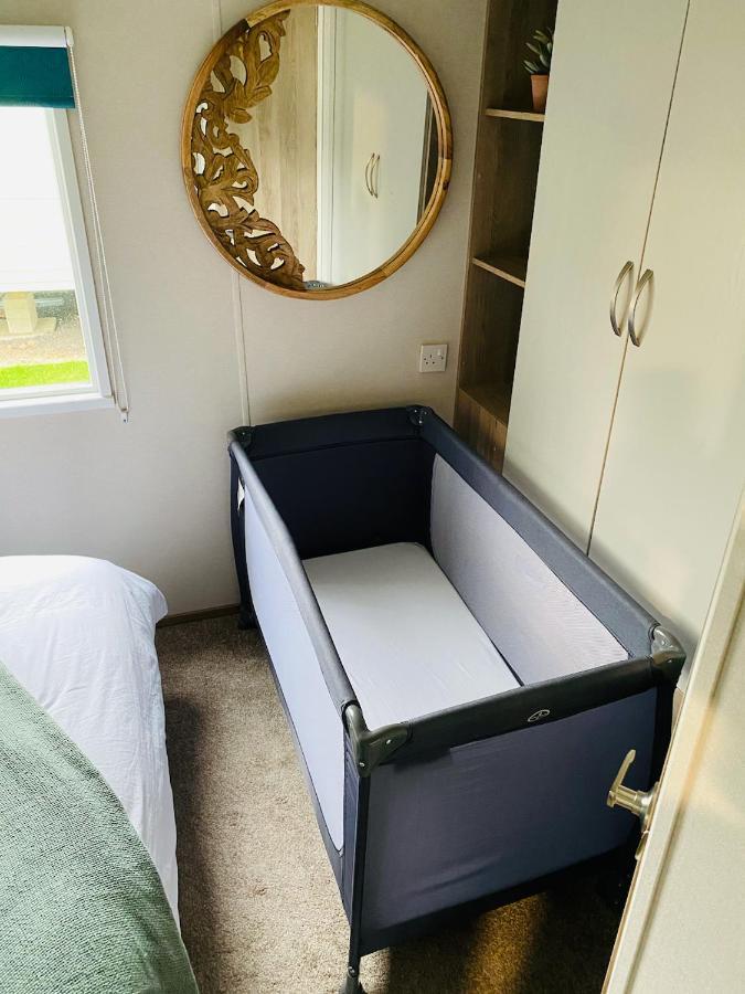 The Sanctuary Holiday Home - Escape The Ordinary Knaresborough Eksteriør billede