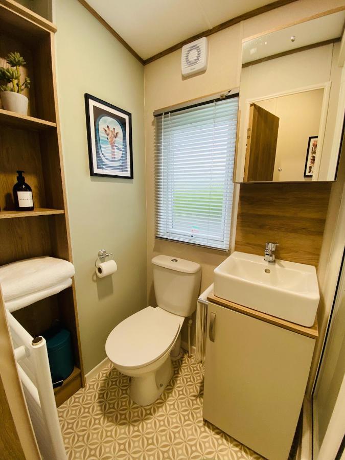 The Sanctuary Holiday Home - Escape The Ordinary Knaresborough Eksteriør billede