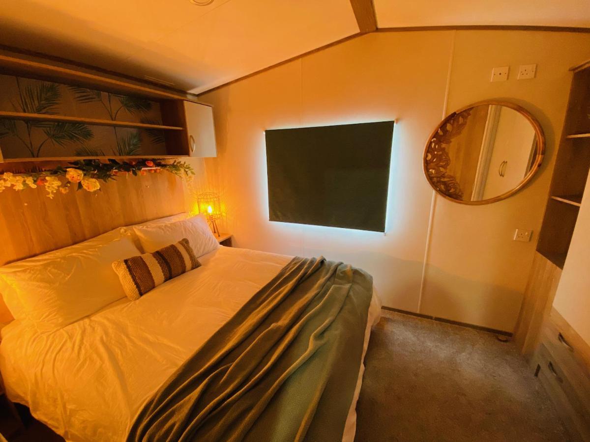 The Sanctuary Holiday Home - Escape The Ordinary Knaresborough Eksteriør billede