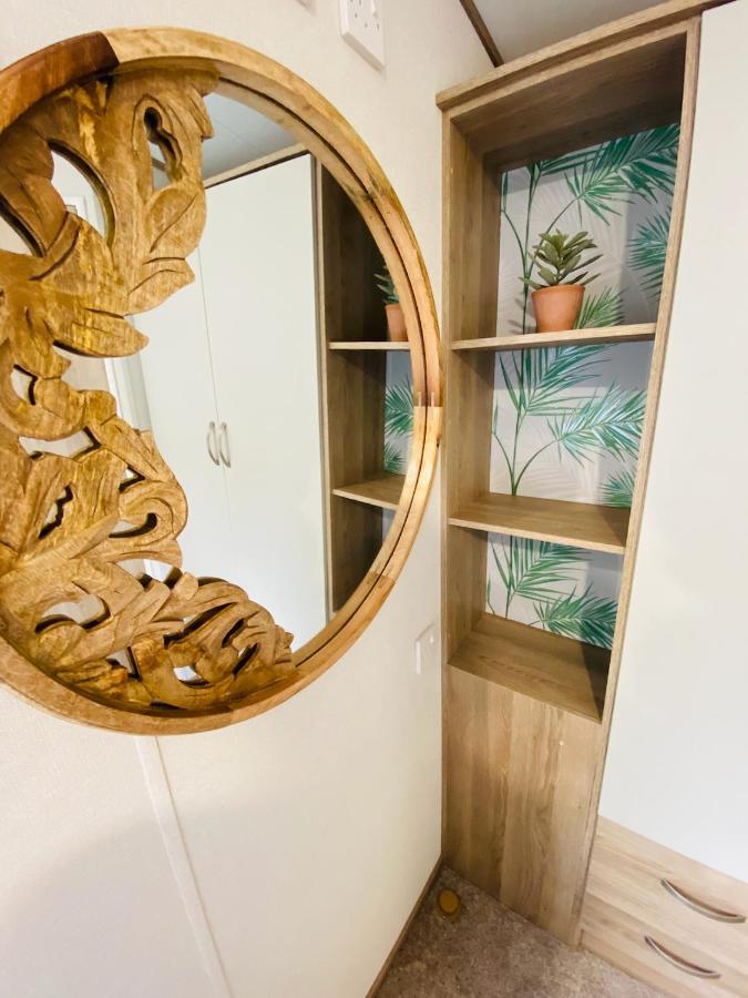 The Sanctuary Holiday Home - Escape The Ordinary Knaresborough Eksteriør billede